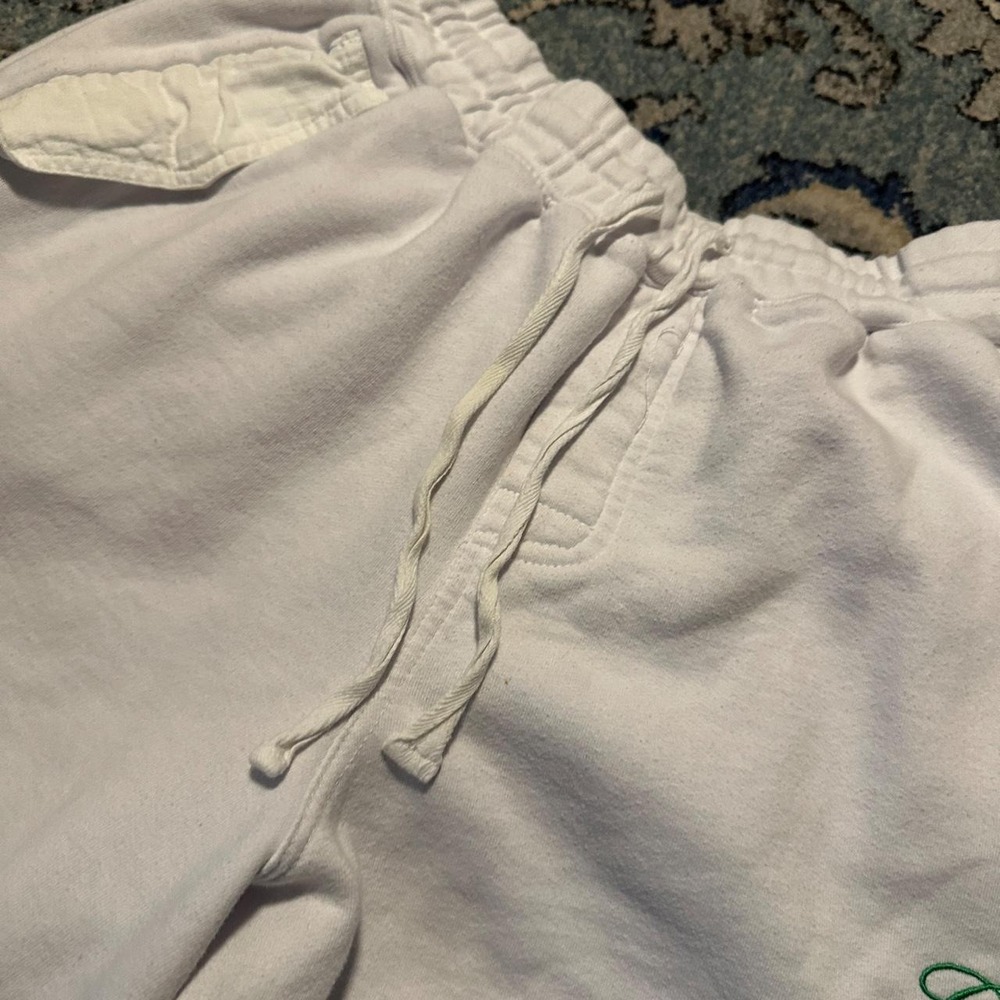 Coogi White Embroidered Baggy Cargo Sweat Shorts Size XL - Picture 3 of 6